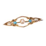 9CT GOLD BROOCH SET WITH TURQUOISE AND SEED PEARL