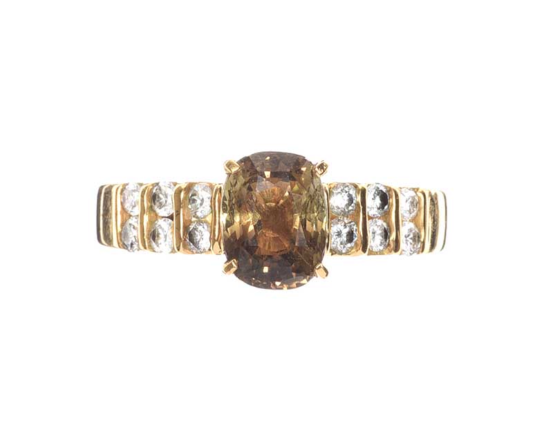 18CT GOLD SMOKEY QUARTZ AND DIAMOND RING