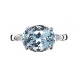 18CT WHITE GOLD AQUAMARINE RING