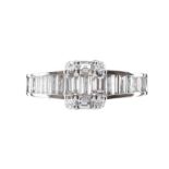 18CT WHITE GOLD DIAMOND RING