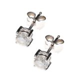 18CT WHITE GOLD DIAMOND STUD EARRINGS