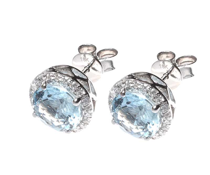 18CT WHITE GOLD AQUAMARINE AND DIAMOND EARRINGS - Image 2 of 3