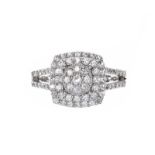 18CT WHITE GOLD DIAMOND HALO CLUSTER RING