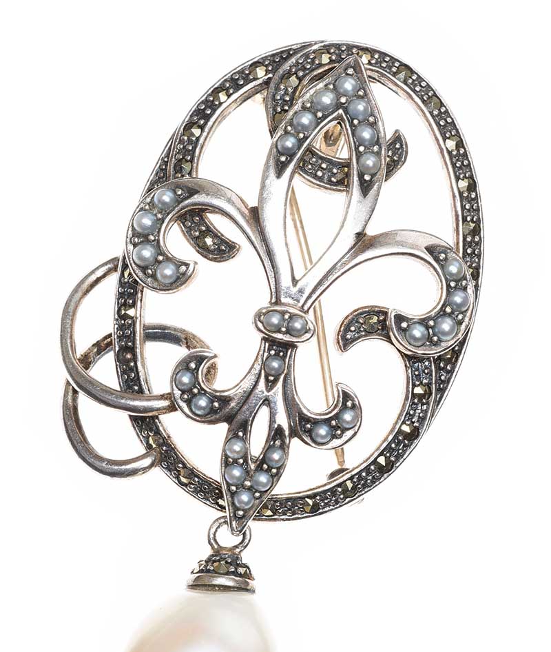 SILVER TONE PEARL AND MARCASITE BROOCH/PENDANT - Image 2 of 3