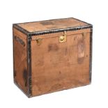 VINTAGE TRAVEL TRUNK