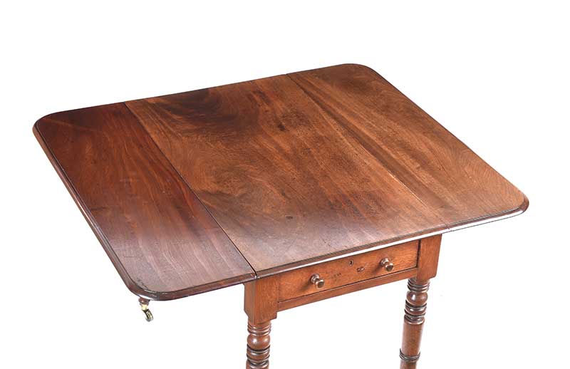 VICTORIAN MAHOGANY PEMBROKE TABLE - Image 4 of 5