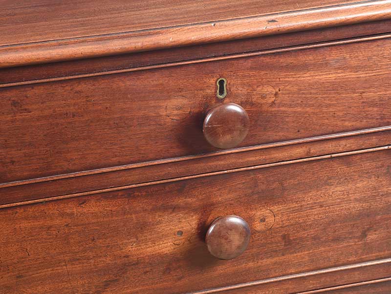 GEORGIAN MAHOGANY CHEST OF DRAWERS - Image 2 of 6