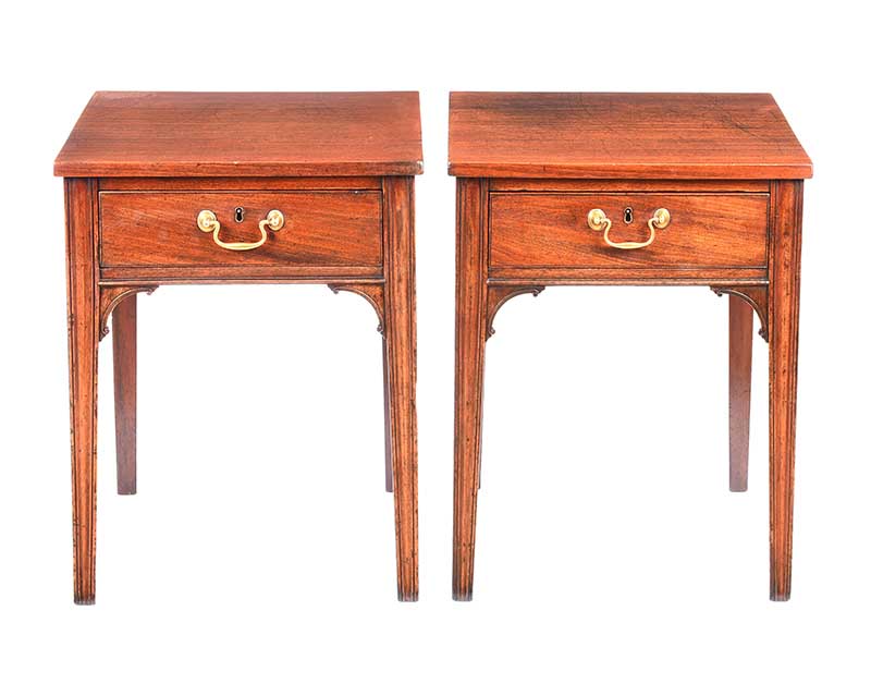 PAIR OF ANTIQUE MAHOGANY LAMP TABLES - Image 5 of 6