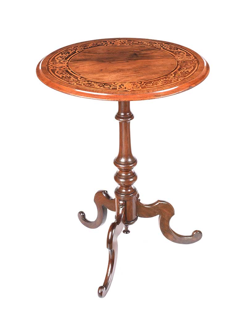 VICTORIAN WALNUT LAMP TABLE