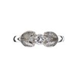 18CT WHITE GOLD DIAMOND RING