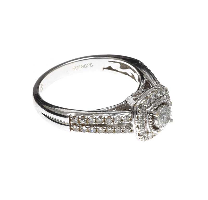 9CT WHITE GOLD DIAMOND RING - Image 2 of 3