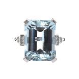 18CT WHITE GOLD AQUAMARINE AND DIAMOND RING