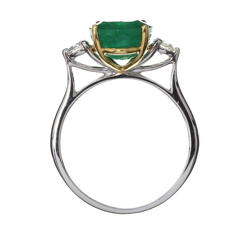 18CT GOLD EMERALD AND DIAMOND RING - Image 3 of 3