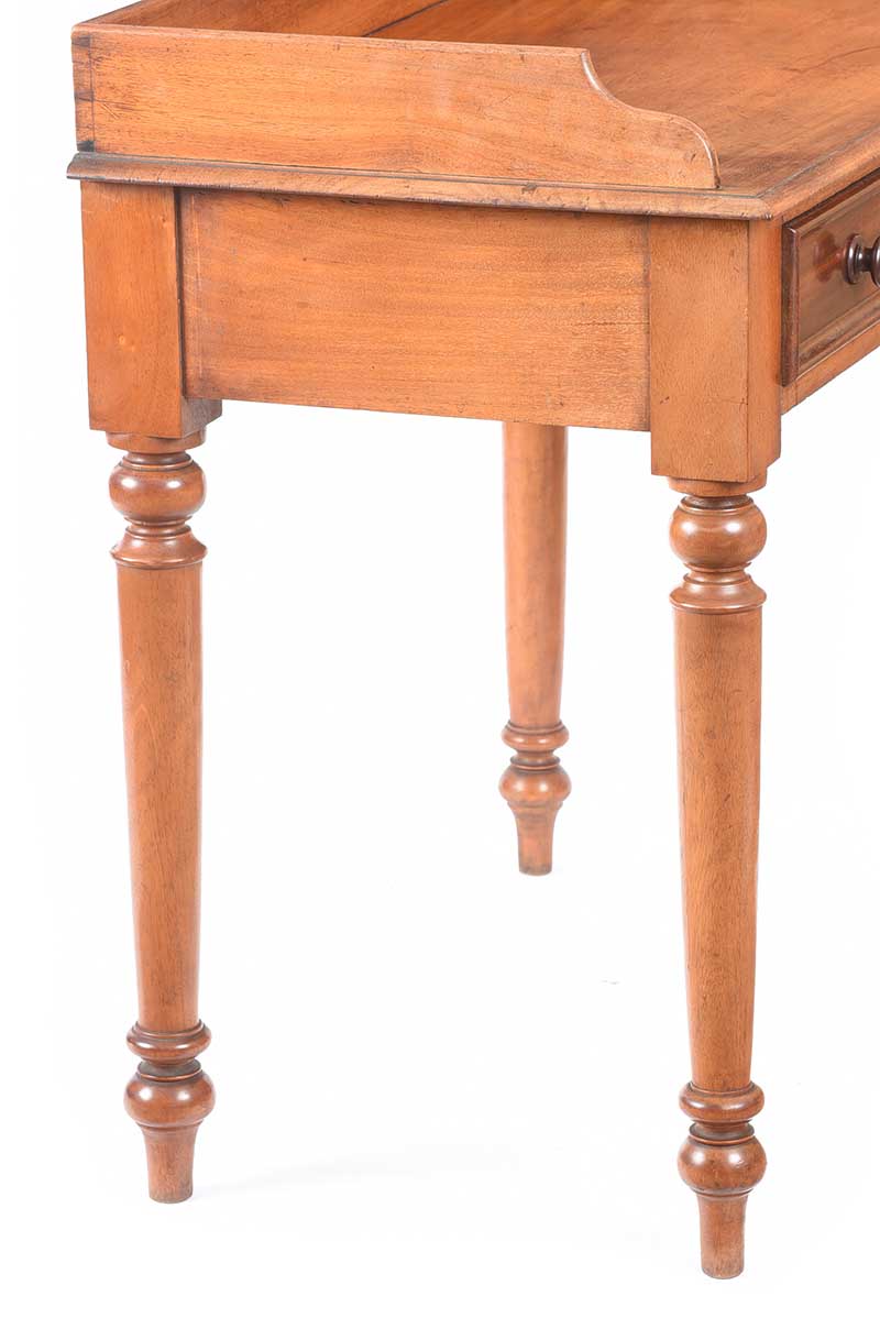 VICTORIAN MAHOGANY SIDE TABLE - Image 6 of 6