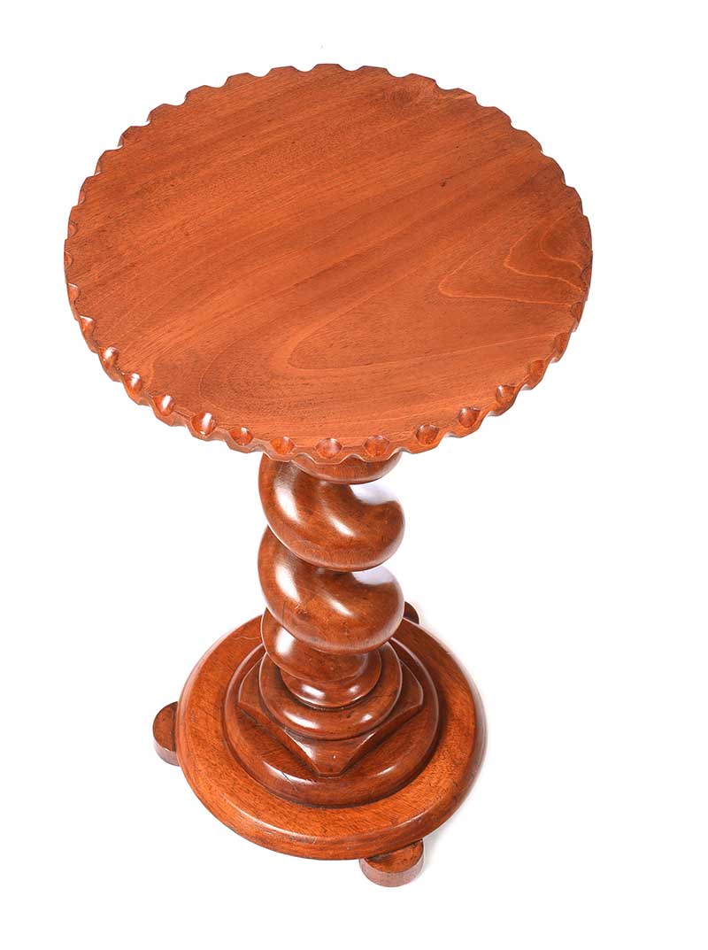 MAHOGANY LAMP TABLE - Image 2 of 4