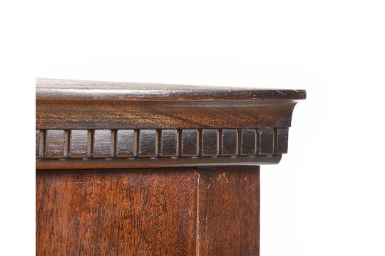 NINETEENTH CENTURY BOW FRONT CORNER CABINET - Image 2 of 4