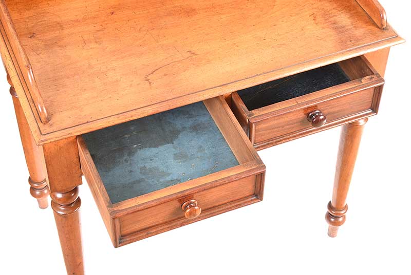 VICTORIAN MAHOGANY SIDE TABLE - Image 3 of 6