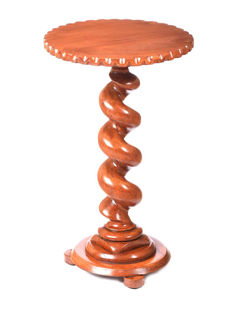 MAHOGANY LAMP TABLE