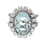 14CT WHITE GOLD 1960'S AQUAMARINE AND DIAMOND RING