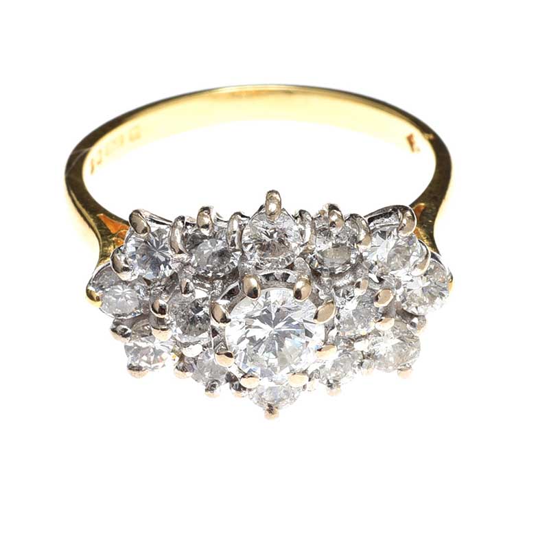 18CT GOLD DIAMOND CLUSTER RING - Image 4 of 4