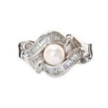 18CT WHITE GOLD DIAMOND AND PEARL RING