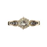 18CT GOLD DIAMOND RING