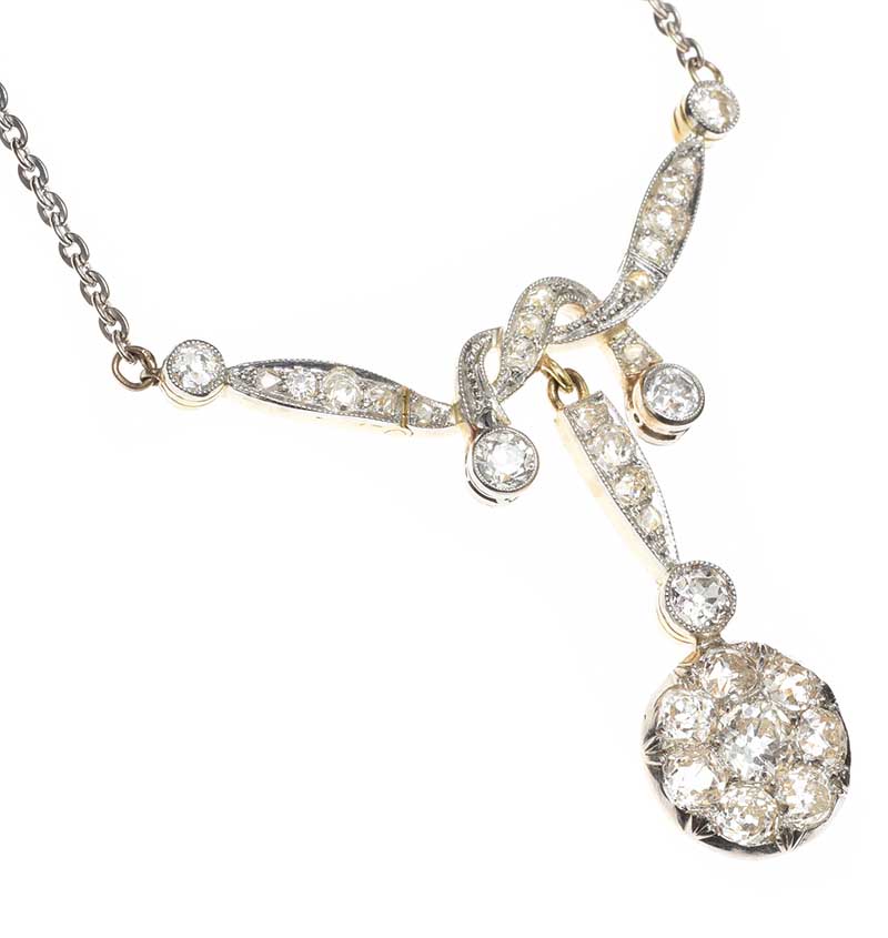 ART DECO PLATINUM AND GOLD DIAMOND NECKLACE - Image 2 of 3