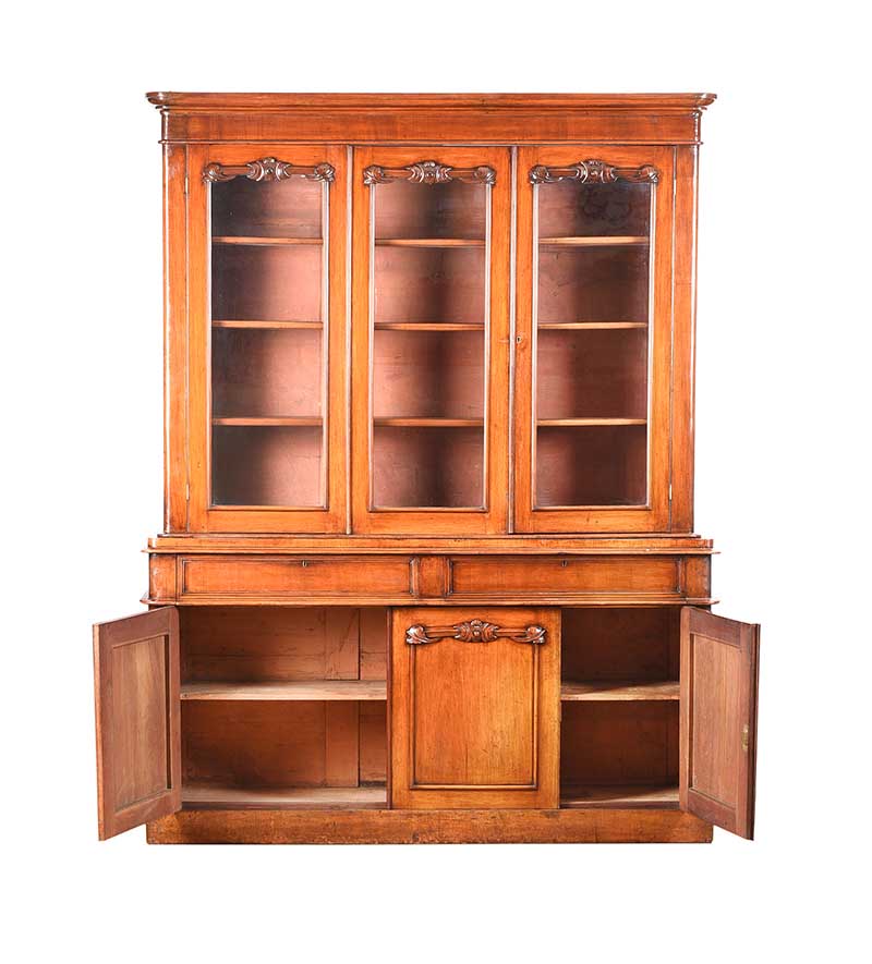 VICTORIAN MAHOGANY THREE DOOR BOOKCASE - Image 9 of 12