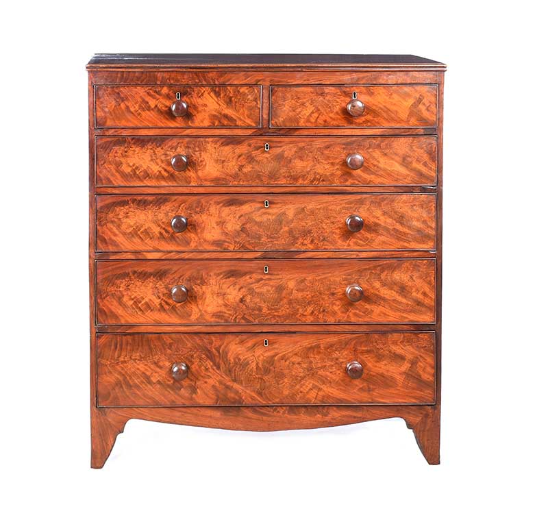 GEORGIAN MAHOGANY CHEST OF DRAWERS - Image 4 of 5