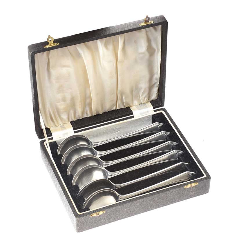 BOXED SET OF SIX EPNS LARGE SPOONS