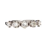 18CT WHITE GOLD DIAMOND FIVE STONE RING