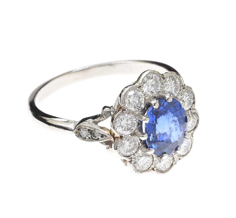 PLATINUM SAPPHIRE AND DIAMOND CLUSTER RING - Image 2 of 3