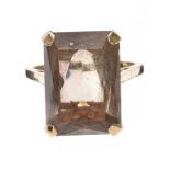 VINTAGE 9CT GOLD RING SET WITH SMOKY QUARTZ