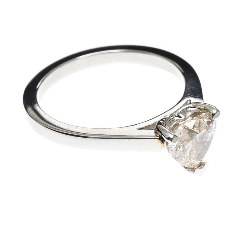 PLATINUM DIAMOND HEART-SHAPED SOLITAIRE RING - Image 2 of 3