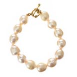 COSTUME PEARL BRACELET