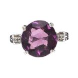 9CT WHITE GOLD AMETHYST RING