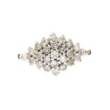 18CT GOLD CLUSTER DIAMOND RING