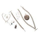 ASSORTMENT OF STERLING SILVER JEWELLERY