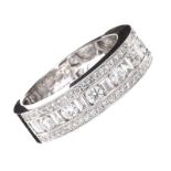 18CT WHITE GOLD DIAMOND RING