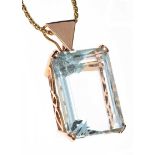 18CT GOLD AQUAMARINE NECKLACE