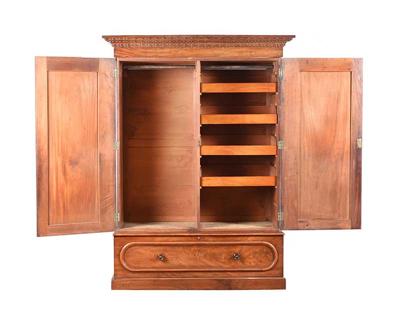 VICTORIAN MAHOGANY WARDROBE - Image 6 of 9