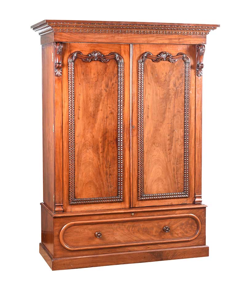 VICTORIAN MAHOGANY WARDROBE