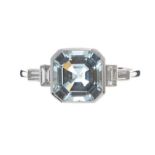 PLATINUM AQUAMARINE AND DIAMOND RING IN THE STYLE OF ART DECO