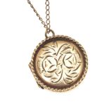 9CT GOLD ENGRAVED LOCKET AND CHAIN (BROKEN)