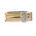 18CT GOLD DIAMOND RING