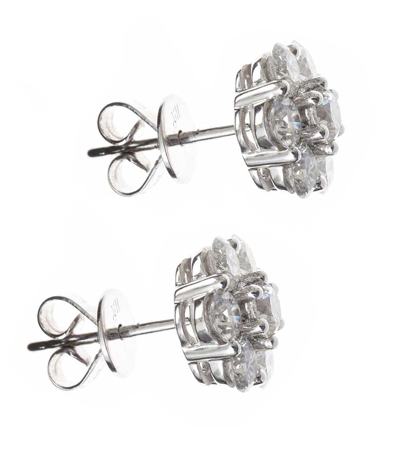 18CT WHITE GOLD DIAMOND CLUSTER EARRINGS - Image 3 of 3