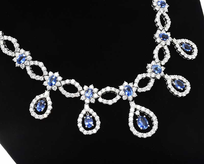 18CT WHITE GOLD CEYLON SAPPHIRE AND DIAMOND NECKLACE - Image 6 of 6