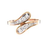 9CT GOLD CROSSOVER RING SET WITH CUBIC ZIRCONIA