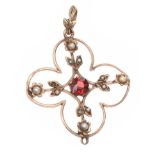 9CT GOLD PENDANT SET WITH PEARLS AND GARNET