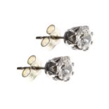 18CT WHITE GOLD DIAMOND STUD EARRINGS